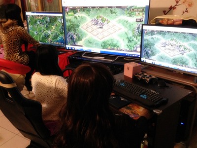  V165 趬  GM  /  ...